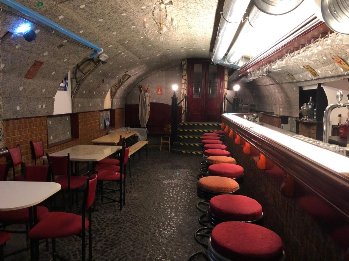 Whole Basement Former Pub 5 For Stag Do Budapest Eksteriør bilde